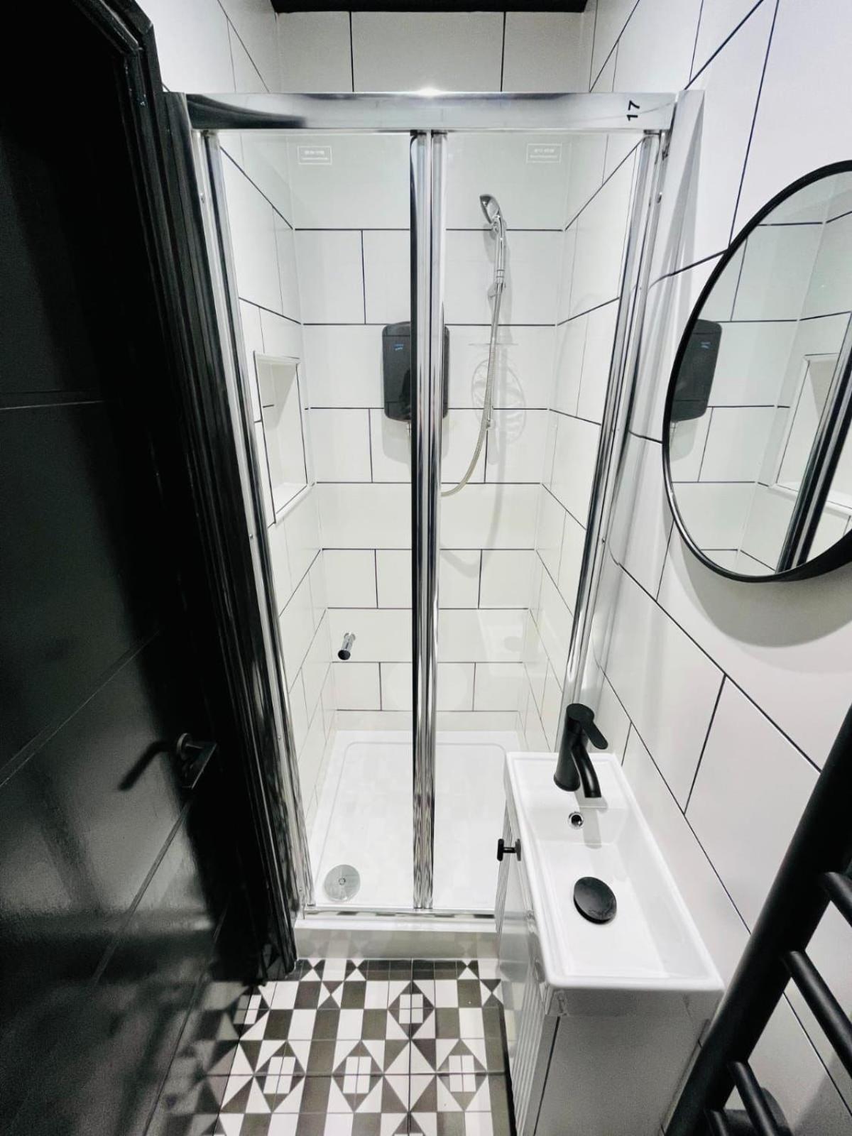 London 39 Blue House Luxury Ensuite Ideal For Tourists Εξωτερικό φωτογραφία